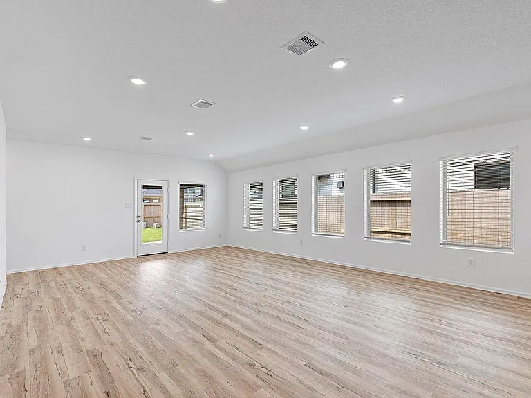 31546 Beacon Cove Trl — Photo 11