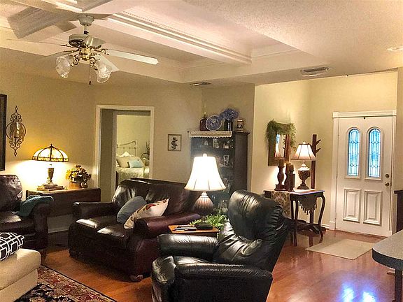2nd image of 3709 W Castleridge Dr