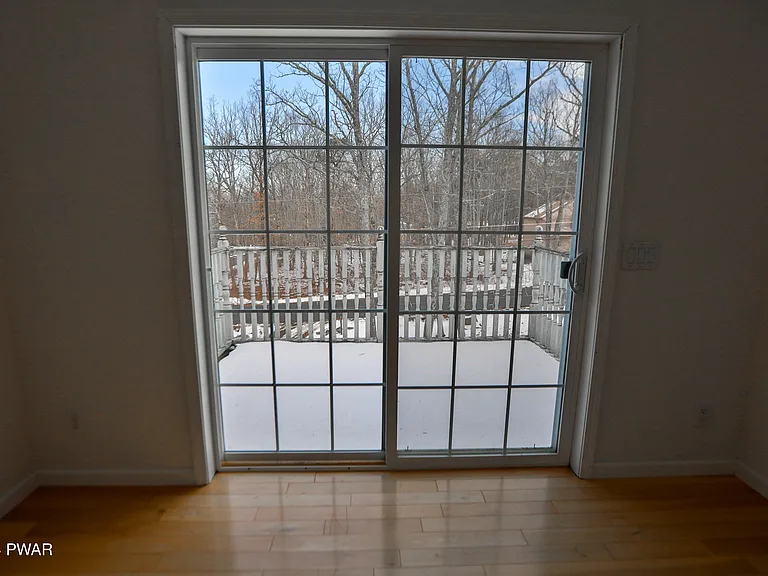 110 Stallion Dr — Photo 17