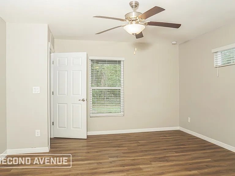 14134 Packard Ave — Photo 14