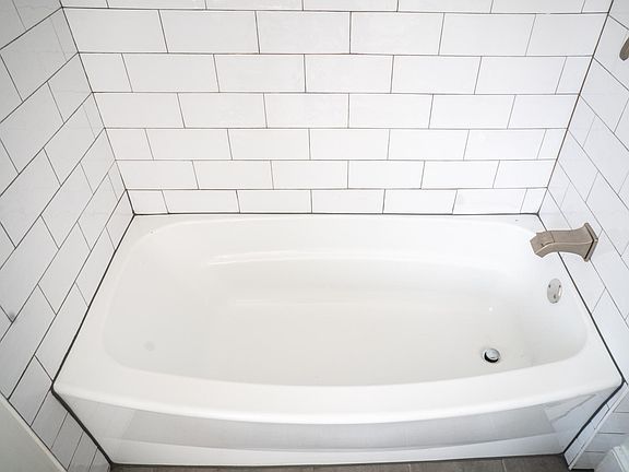 4th image of 106 S Arlington Ave Floor 3