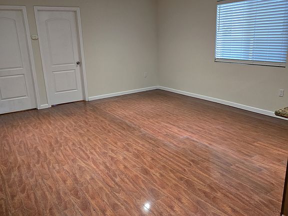 2nd image of 1010 Florence Pl #1012