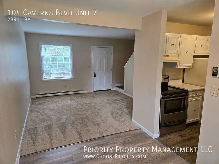 104 Caverns Blvd #7 — Photo 3