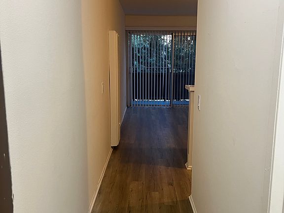 5th image of 18433 Collins St #202