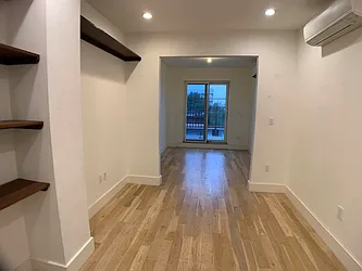 Rented by Tapiro Realty