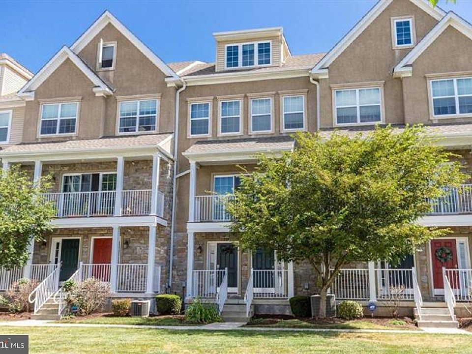 1st image of 128 Justin Dr