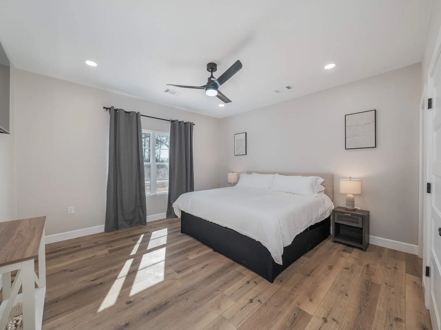 3 bed, 1300 sqft, $1,499 — Photo 3