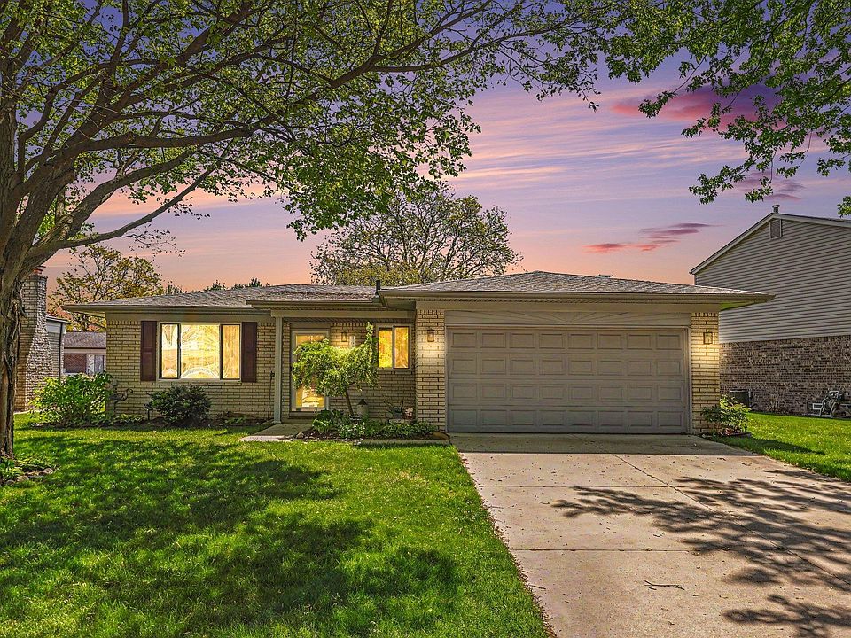 1st image of 39714 Timberlane Dr