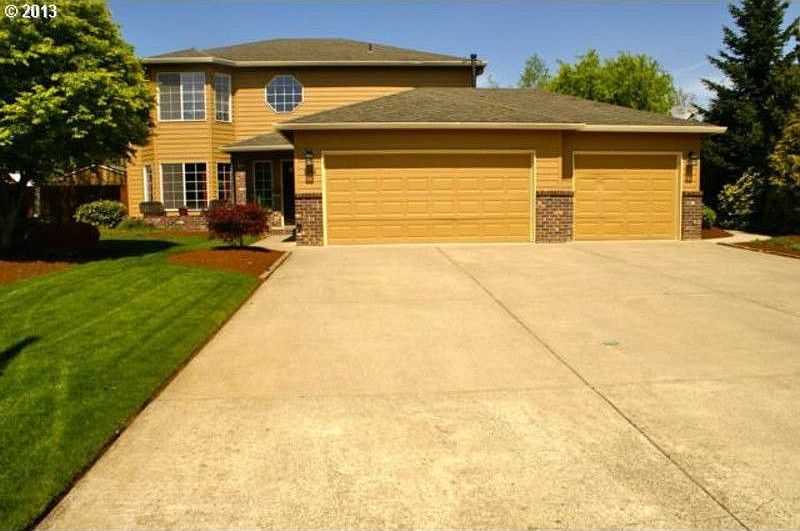 1st image of 3304 NW 113th Cir