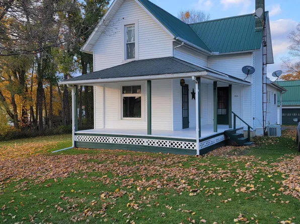 210 W Bell St, Camden, MI 49232