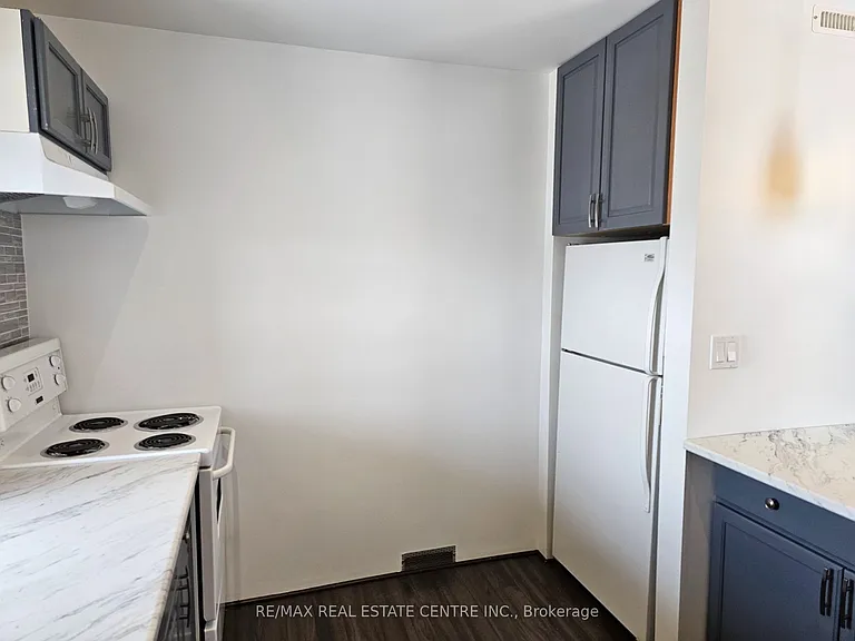 1 Mill St #1 — Photo 13