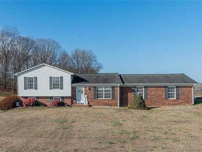 2011 Lamb Rd, Lexington, NC, 27295