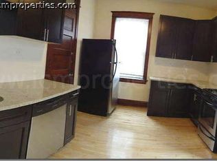 1438 W Addison St #2A, Chicago, IL 60613