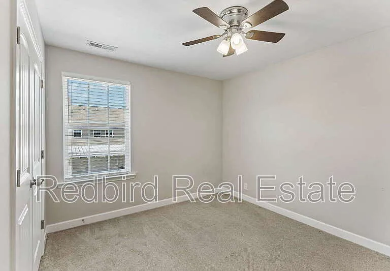 248 Rowlette Cir — Photo 15