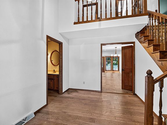 3rd image of 3452 Bay Highlands Dr