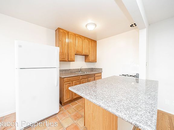 5th image of 3084 Richmond Blvd APT D