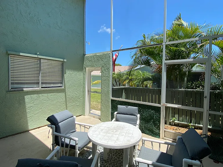 1781 SE Linpark Ct — Photo 12
