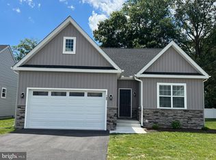 208 Danfield Dr, Seaford, DE 19973