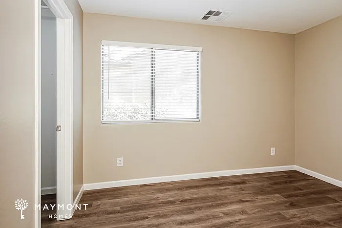 22996 W Papago St — Photo 9