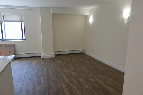 Rented by Modern Spaces | media 30