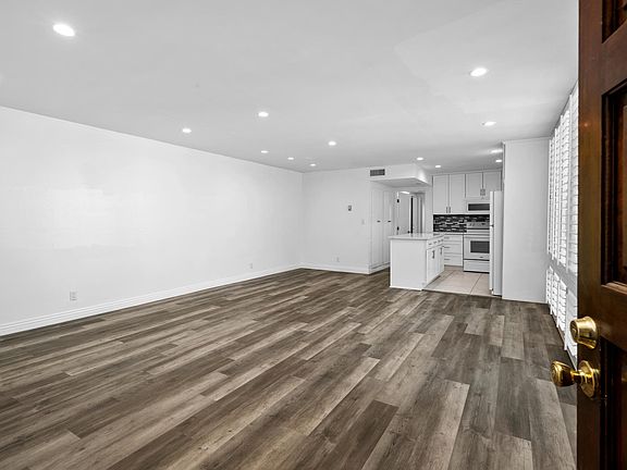 2nd image of 23401 Park Sorrento Unit 39