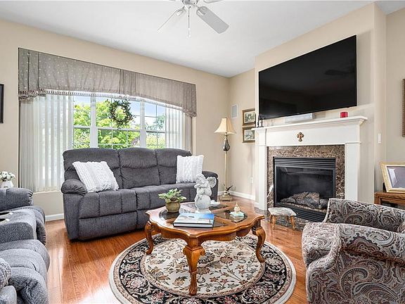 4th image of 170 Providence Pike Unit 38