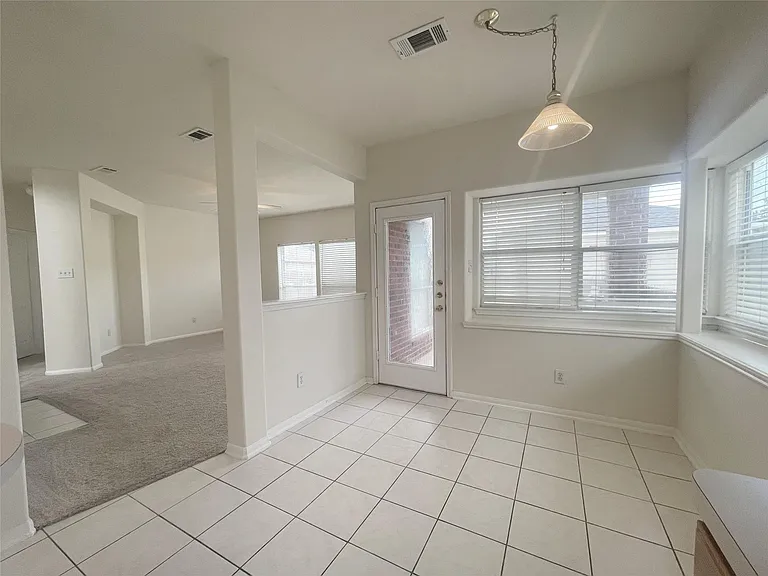 18807 Harbor Key Cir — Photo 7