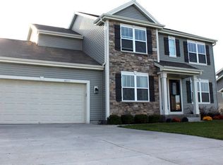 N8233 Woody Ln, Ixonia, WI 53036