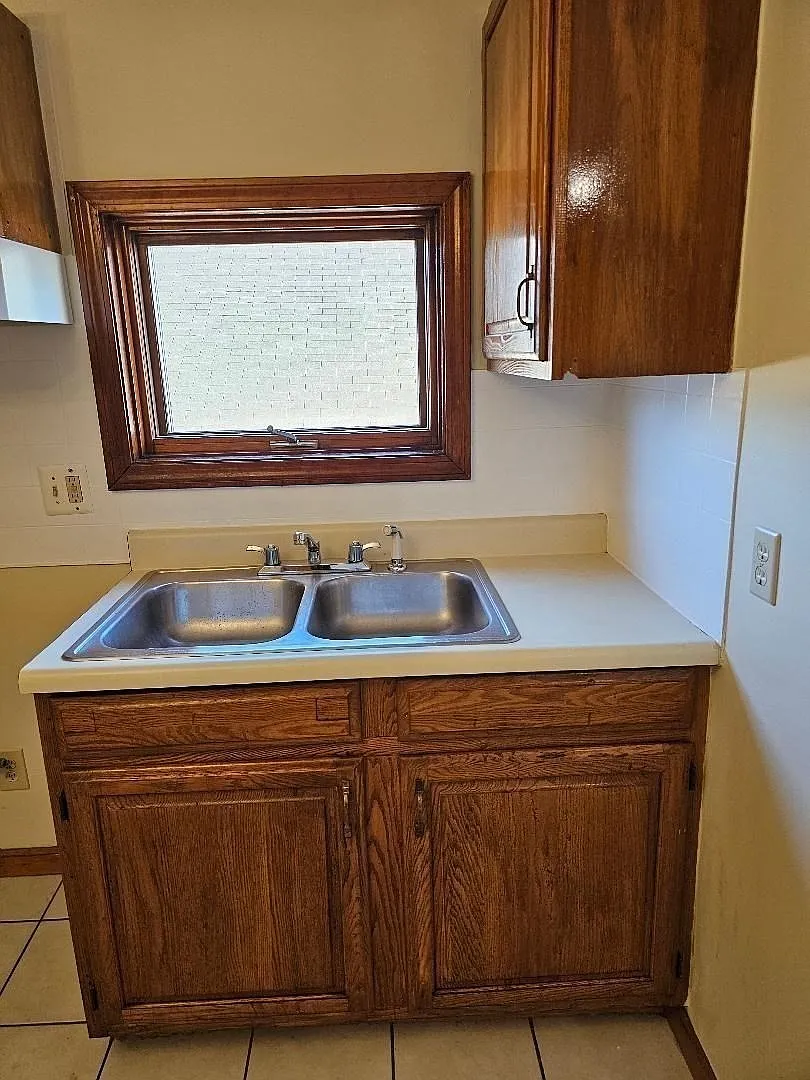 2 bed, 850 sqft, $1,500 — Photo 3