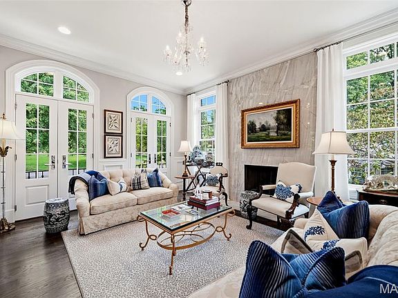 5th image of 8300 Kingsbury Blvd