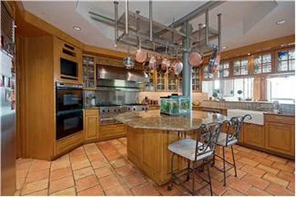 Sold by Heddings Property | media 17