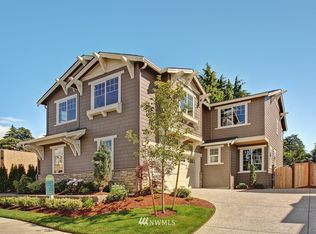 4003 Briarcliff Ln W, Seattle, WA 98199