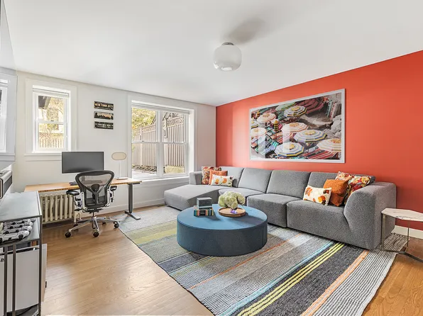 557 Ninth Street image 15 of 21