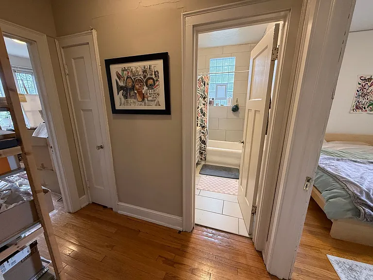 2562 Prospect — Photo 18