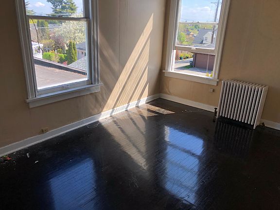 4th image of 723 N Cushman Ave APT 2