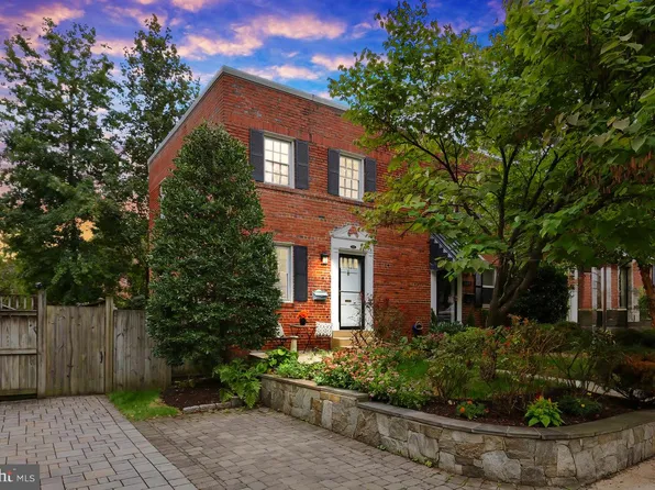 504 26th Rd S, Arlington, VA 22202