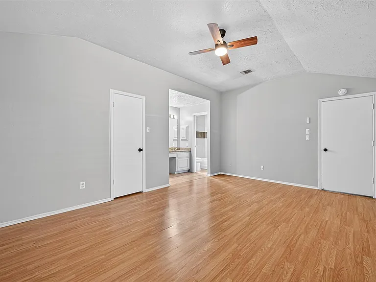 2310 Woodwind Dr — Photo 32