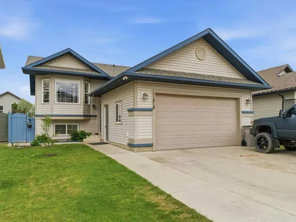 11218 S 76th Ave, Grande Prairie, AB T8W 0G4