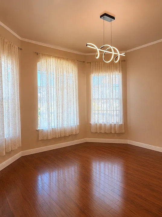 3 bed, 1868 sqft, $2,900 — Photo 3