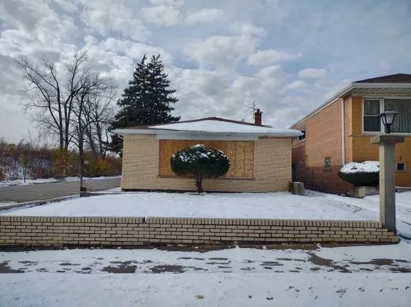 9356 S Oglesby Ave, Chicago, IL 60617