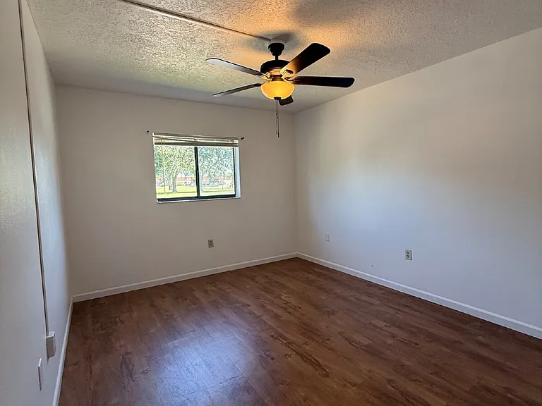 1566 University Ln #905 — Photo 8
