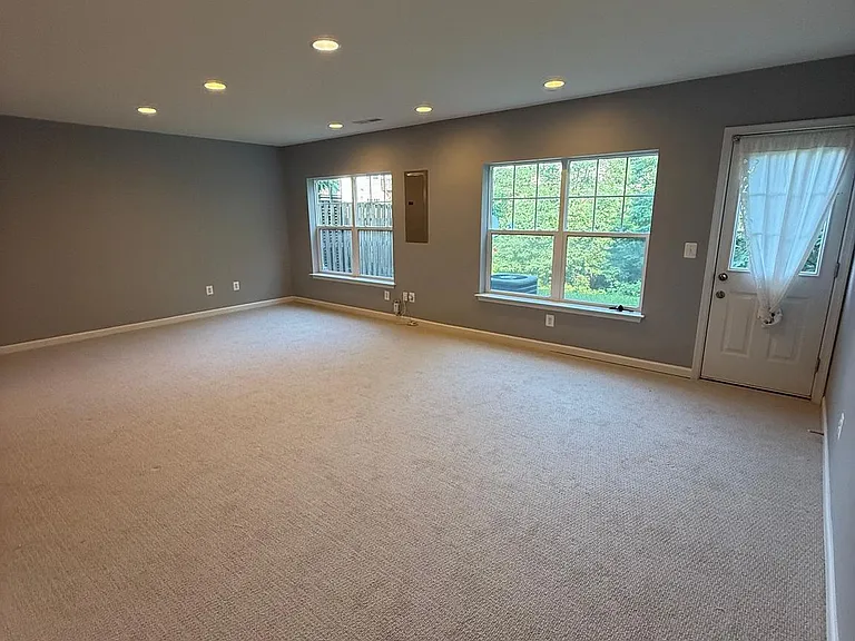 113 Gretchen Ct — Photo 33