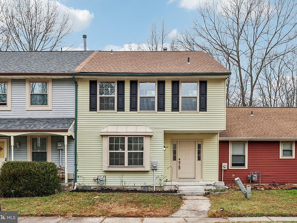 1st image of 27 Fawnhollow Ct