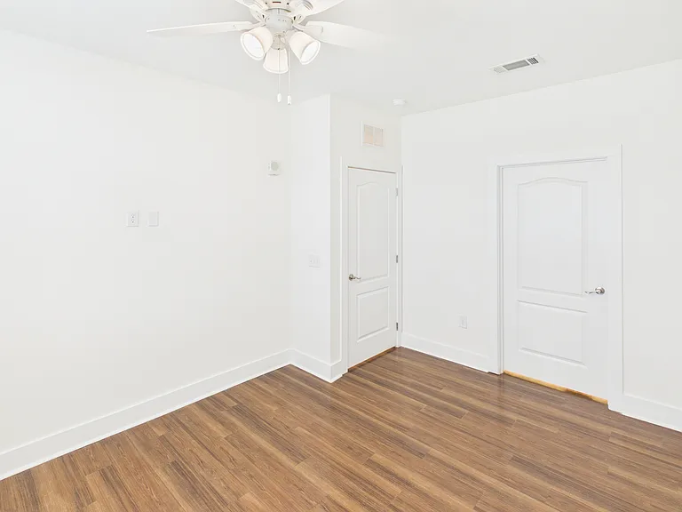 941 Champion Way #23-103 — Photo 4