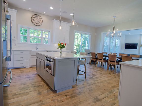 4th image of 7177 Tumblebrook Dr