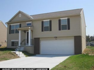 9147 Scott St, Omaha, NE 68122