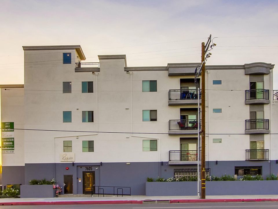 1st image of 7605 Louise Ave APT 204