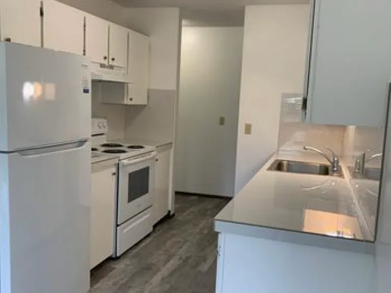964 NE 90th Ave — Photo 1