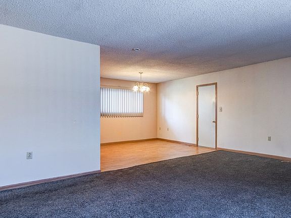 5th image of 625 Washington St