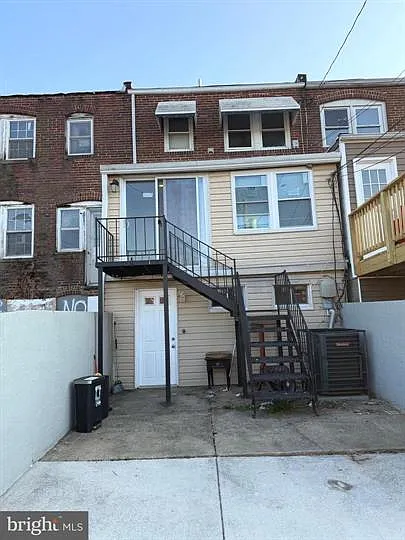 202 W Edgevale Rd #B — Photo 3